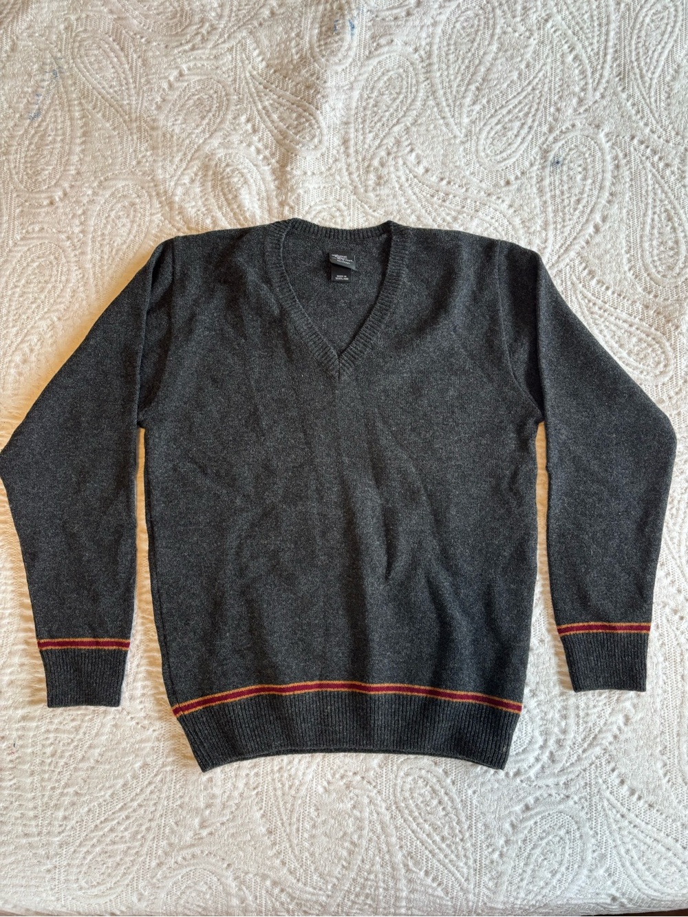 Wizarding World of Harry Potter 100% Lambswool Hogwarts Gryffindor Sweater Sz M